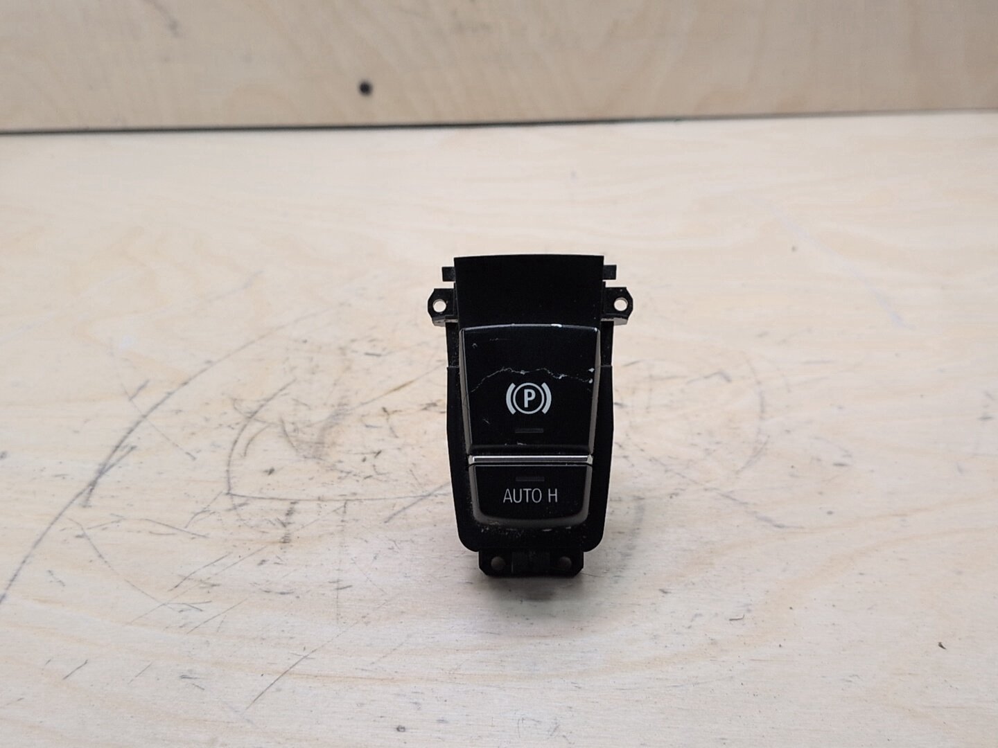 2015-2019 BMW X6 F16 Emergency Parking Brake Switch 6822520
