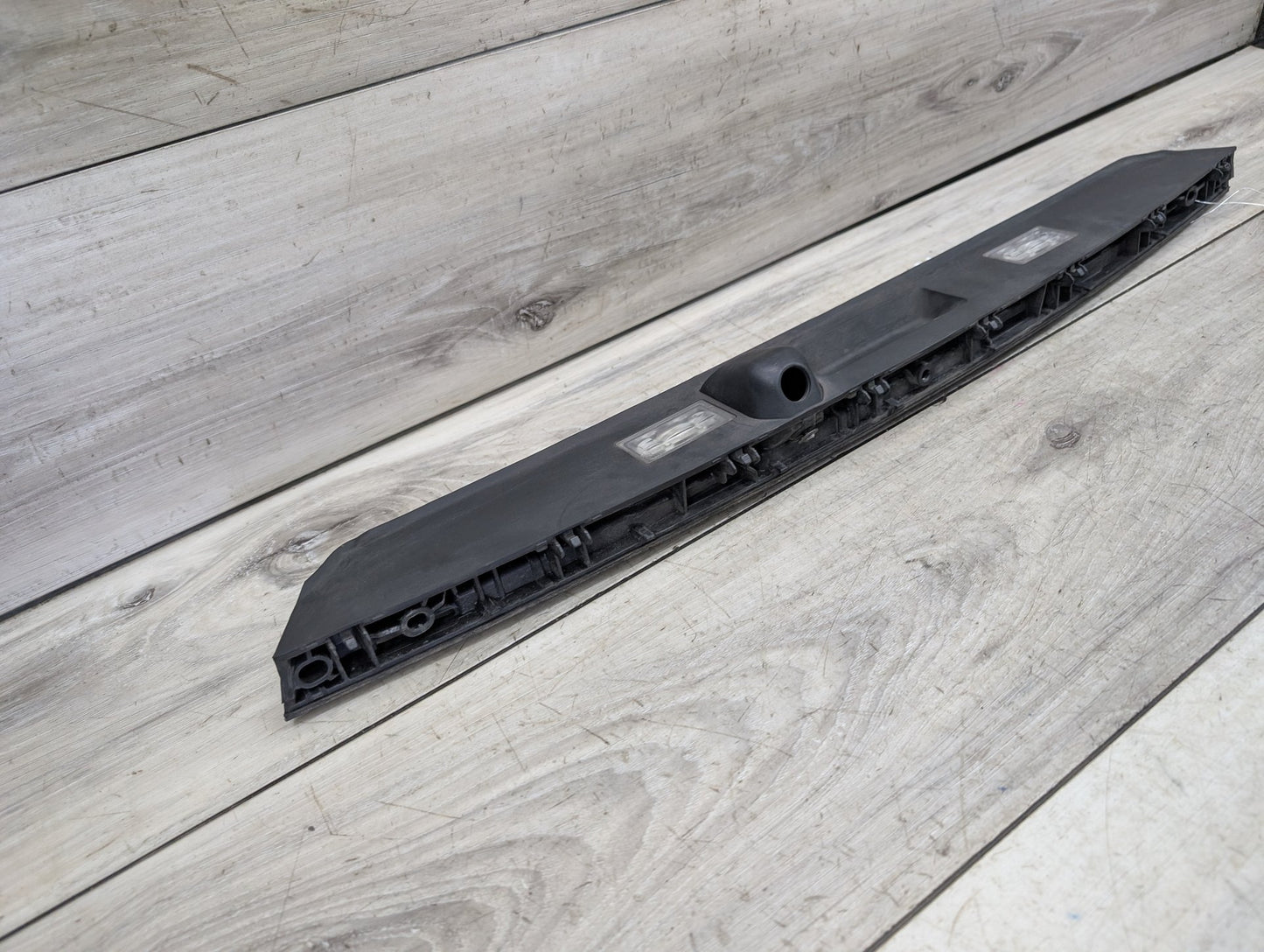 16-19 OEM BMW G12 740 750 Trunk Lid Grip Handle License Plate Light