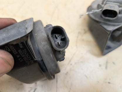 2012-2018 BMW 320i F30 Alarm Horns SET 7245422