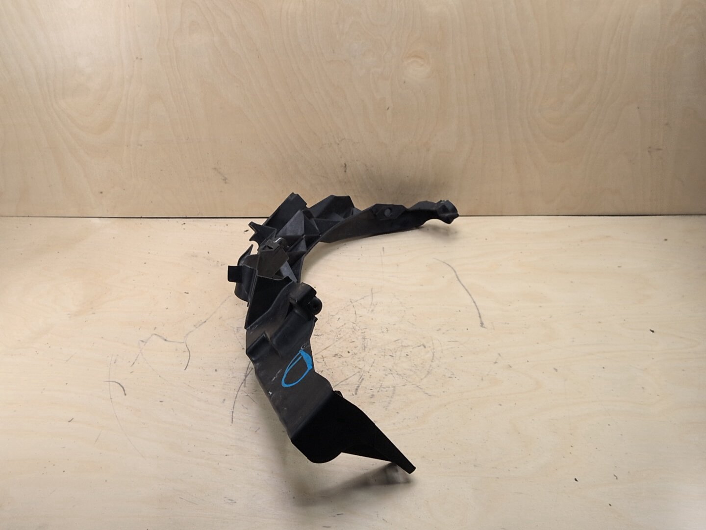 09-11 BMW E90 E91 LCI Front Left Driver Headlight Arm Bracket Mount Plastic