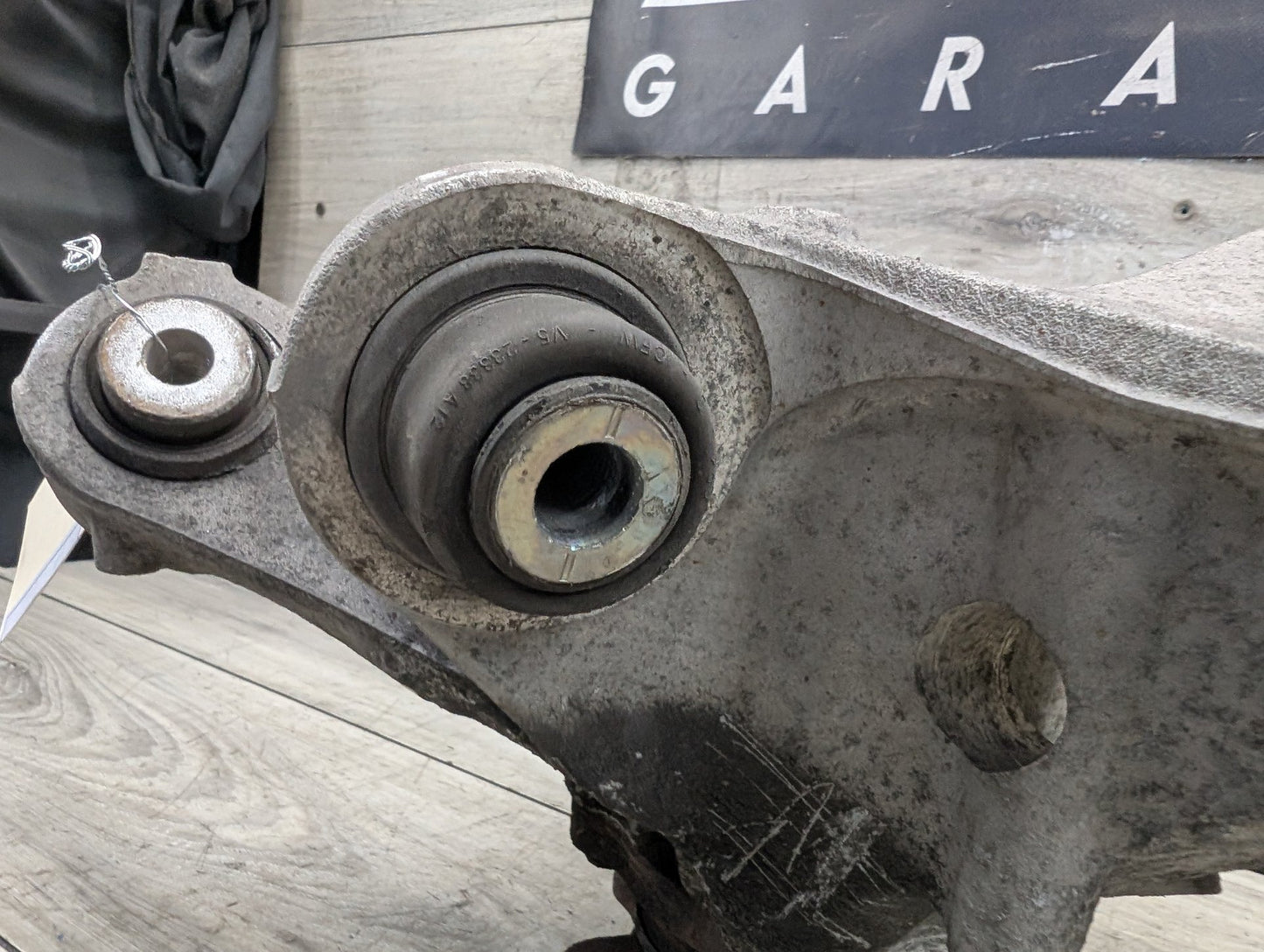 2016-2022 BMW 750Li G12 Rear Right Passenger Spindle Knuckle w/ Bearing 6861136