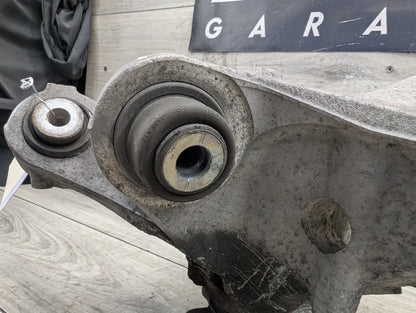 2016-2022 BMW 750Li G12 Rear Right Passenger Spindle Knuckle w/ Bearing 6861136