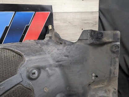 OEM BMW G30 530 540 M550 M SPORT Front Left Driver Fender Liner Splash Shield