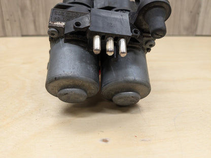 2009-2011 Mercedes-Benz SLK-Class R171 Engine Water Heater Valve A0048302084