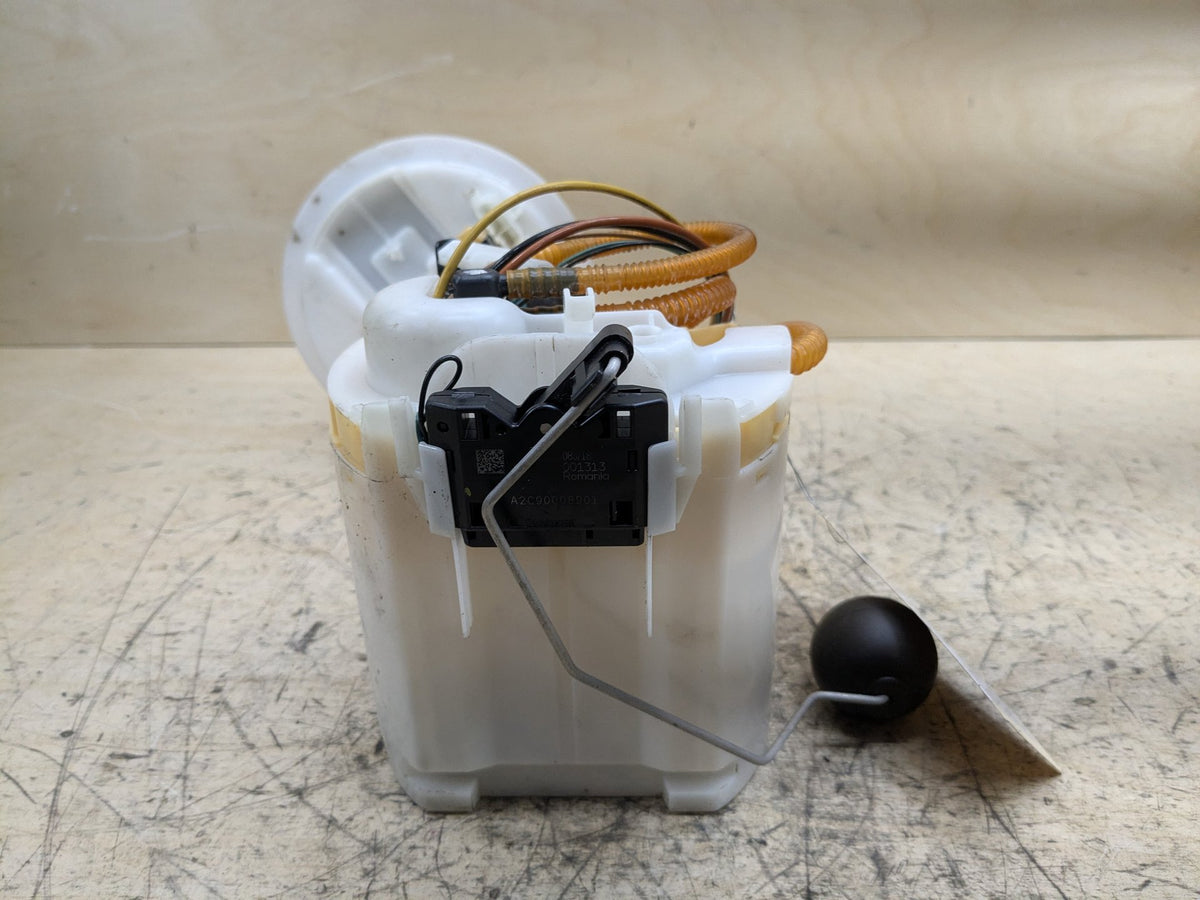 2016-2019 BMW 740Li G12 Fuel Gas Tank Sending Unit Assembly 7467710 OEM
