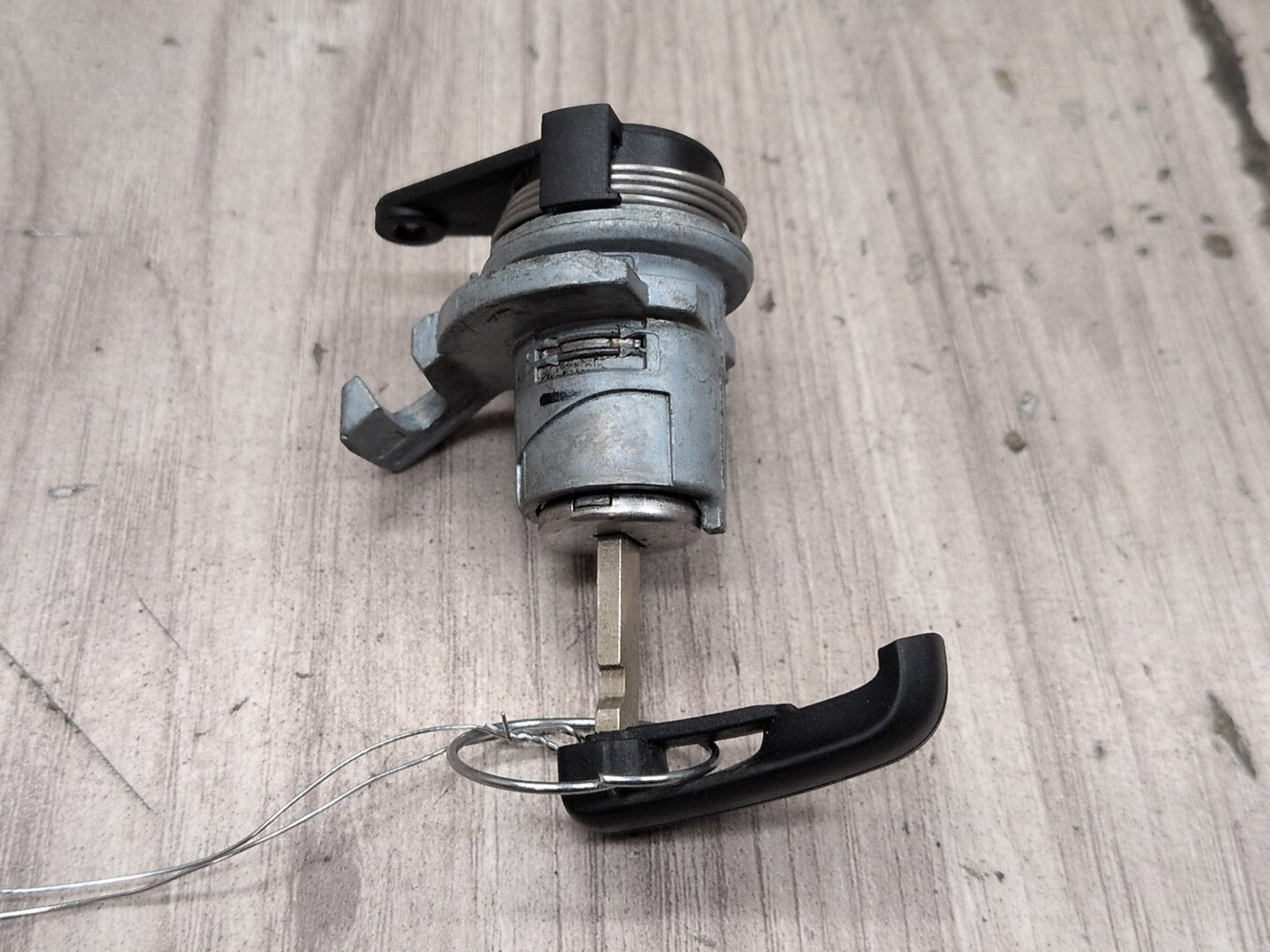 2019-2026 BMW M340i G20 Front Left Driver Key Lock Mechanism w/ Key