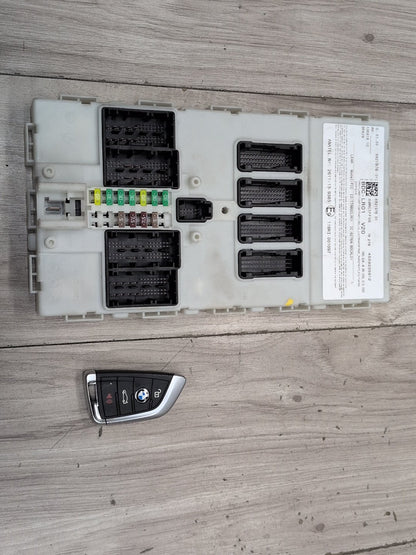 2015 - 2019 BMW X6 F86 Bdc Body Domain Fem Control Module w/ Key 6821976 S63B44T2