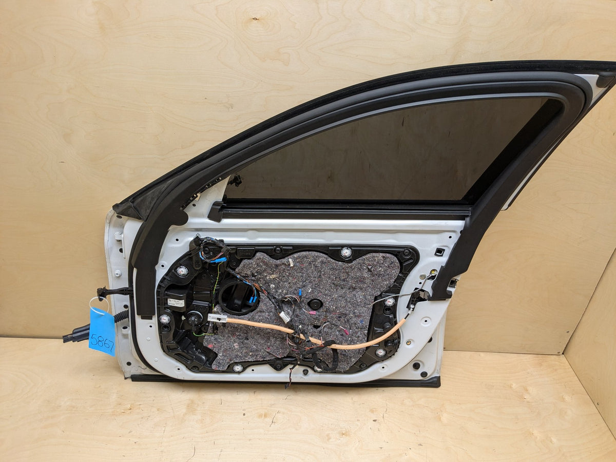 OEM BMW F90 G30 530 540 M550 M5 Front Right Passenger Door Shell Panel White A96