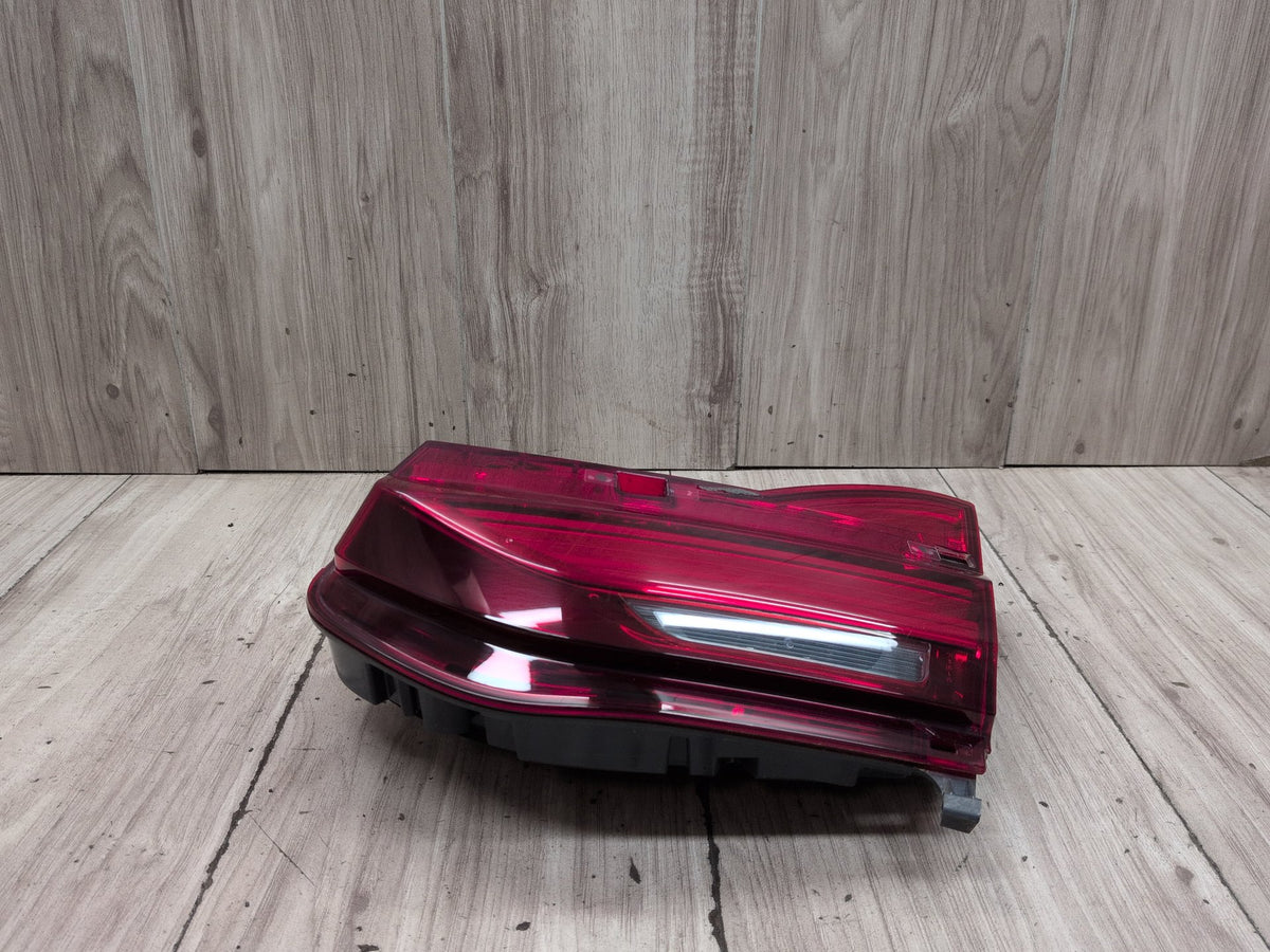 16-19 OEM BMW G11 G12 740 750 M760 Rear Right Passenger Inner Trunk Tail Light
