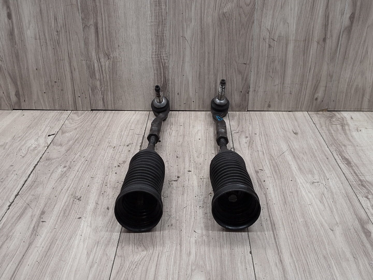 2012-2018 BMW M6 F06 Left Right Tie Rod W/ Boot SET 6784716