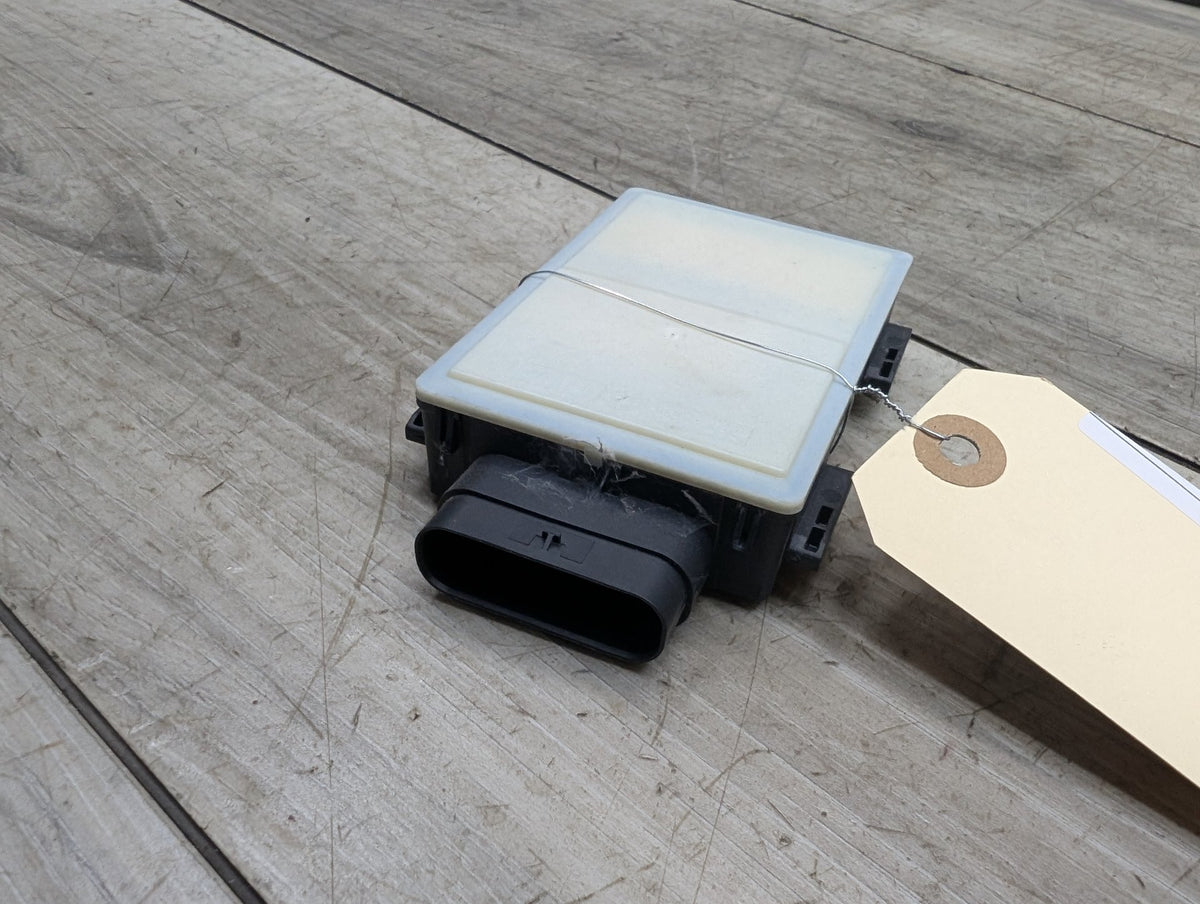 OEM BMW F90 G01 G05 G12 G20 G30 X3 X5 Blind Spot Lane Radar Sensor Module