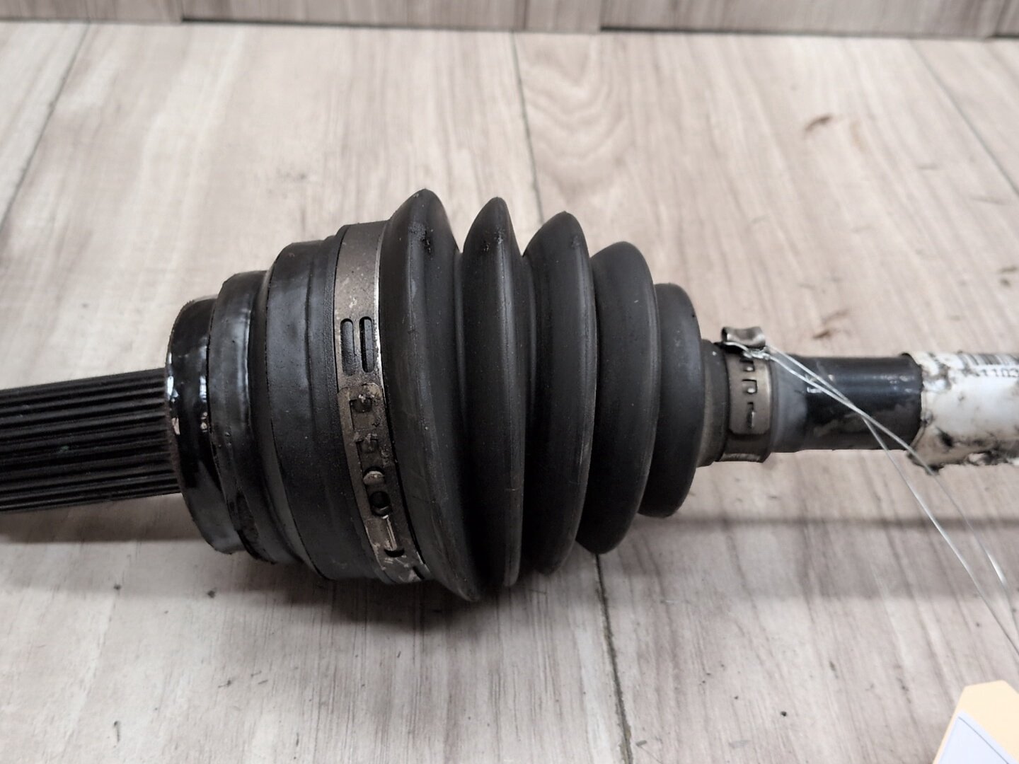 2015 - 2019 BMW X6 F86 Front Left Driver Half Shaft Output CV Axle 7622883 S63B44T2