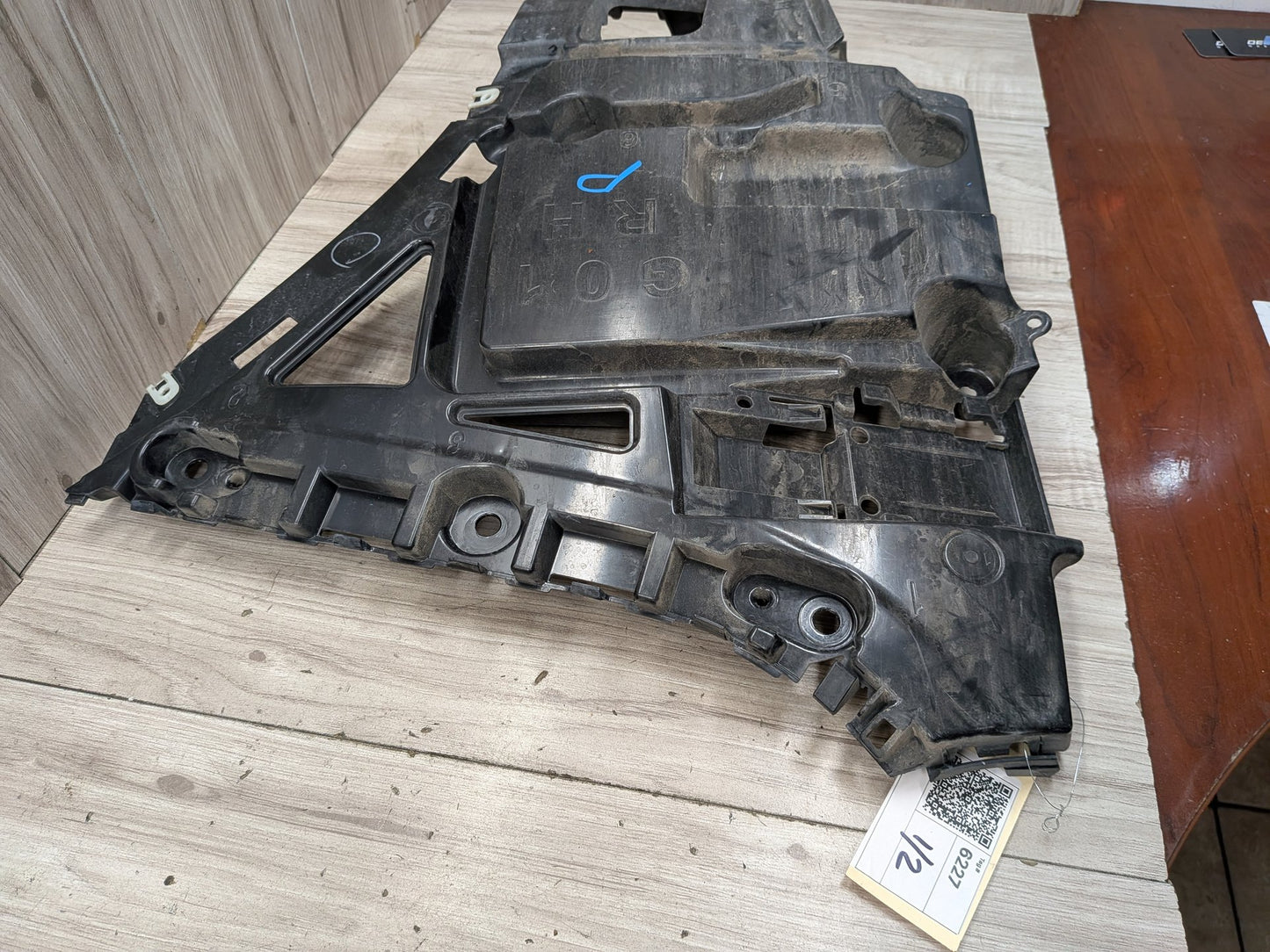 2018-2024 BMW X3 G01 Rear Right Passenger Bumper Support Bracket 7400668