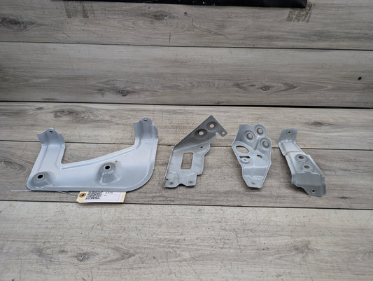 2019 - 2026 BMW X5 G05 Front Right Passenger Fender Brackets SET 7418220 B58B30M1