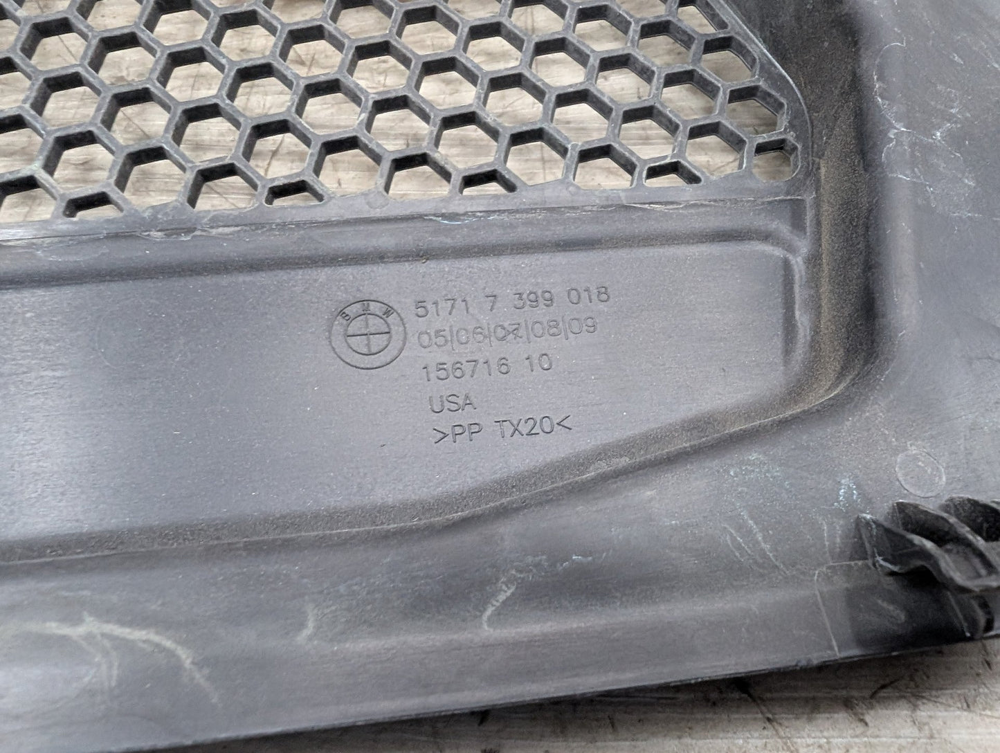 2018 - 2024 BMW X3 G01 Right Passenger Side Cowl Cover 7399018 B58B30M0