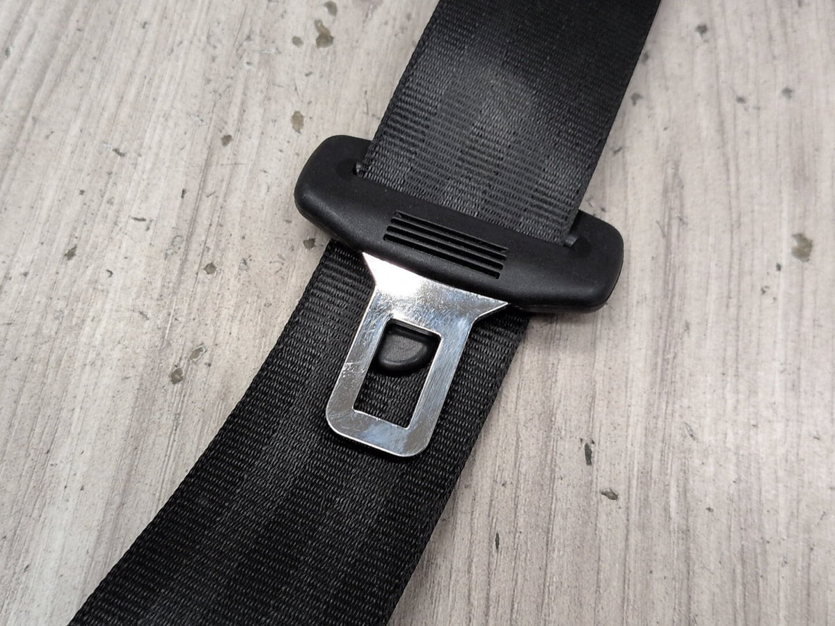 2015-2018 Audi Q3 8U Rear Left or Right Seatbelt Seat Belt Retractor 8U0857805A