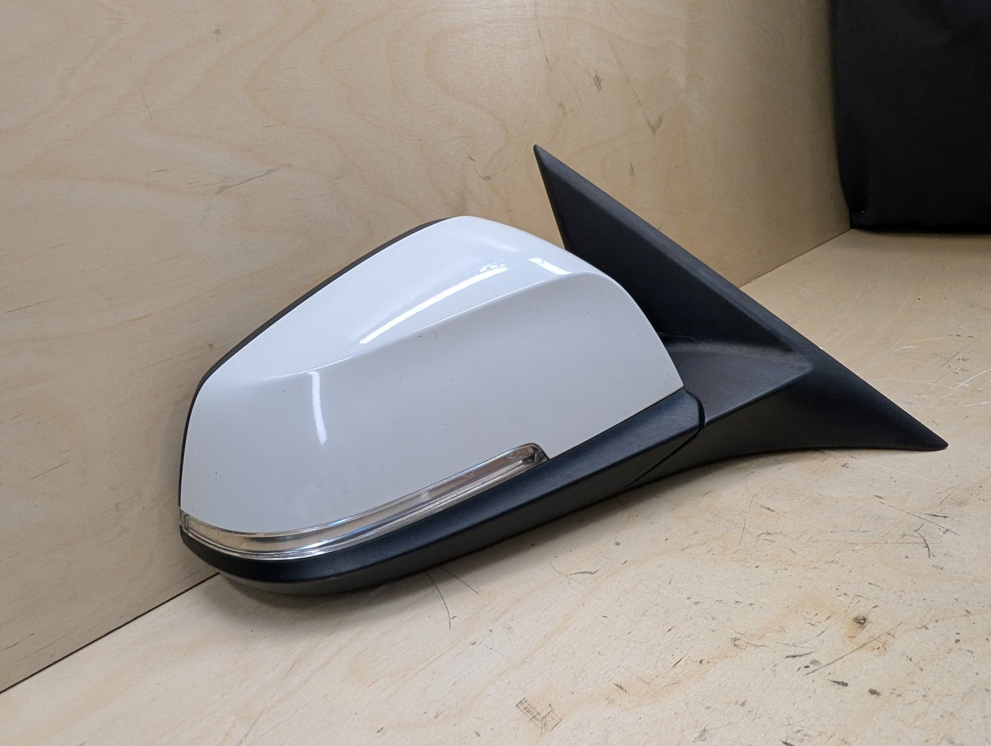 OEM BMW F30 328 330 335 340 Right Passenger Auto Dip Heated Side Mirror White 300