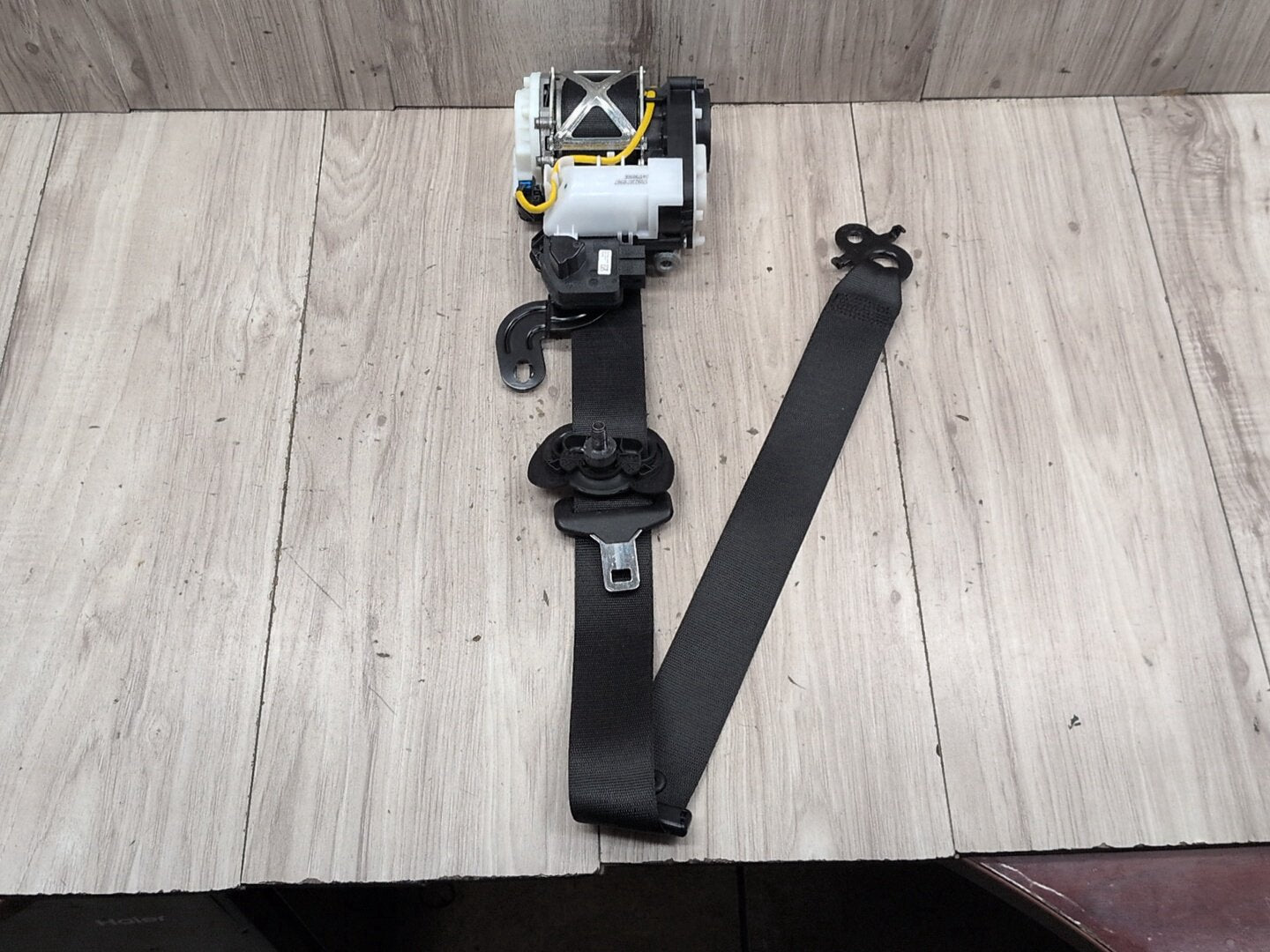 17-23 OEM BMW F90 G30 530 540 M550 M5 Front Left Driver Seatbelt Retractor Black