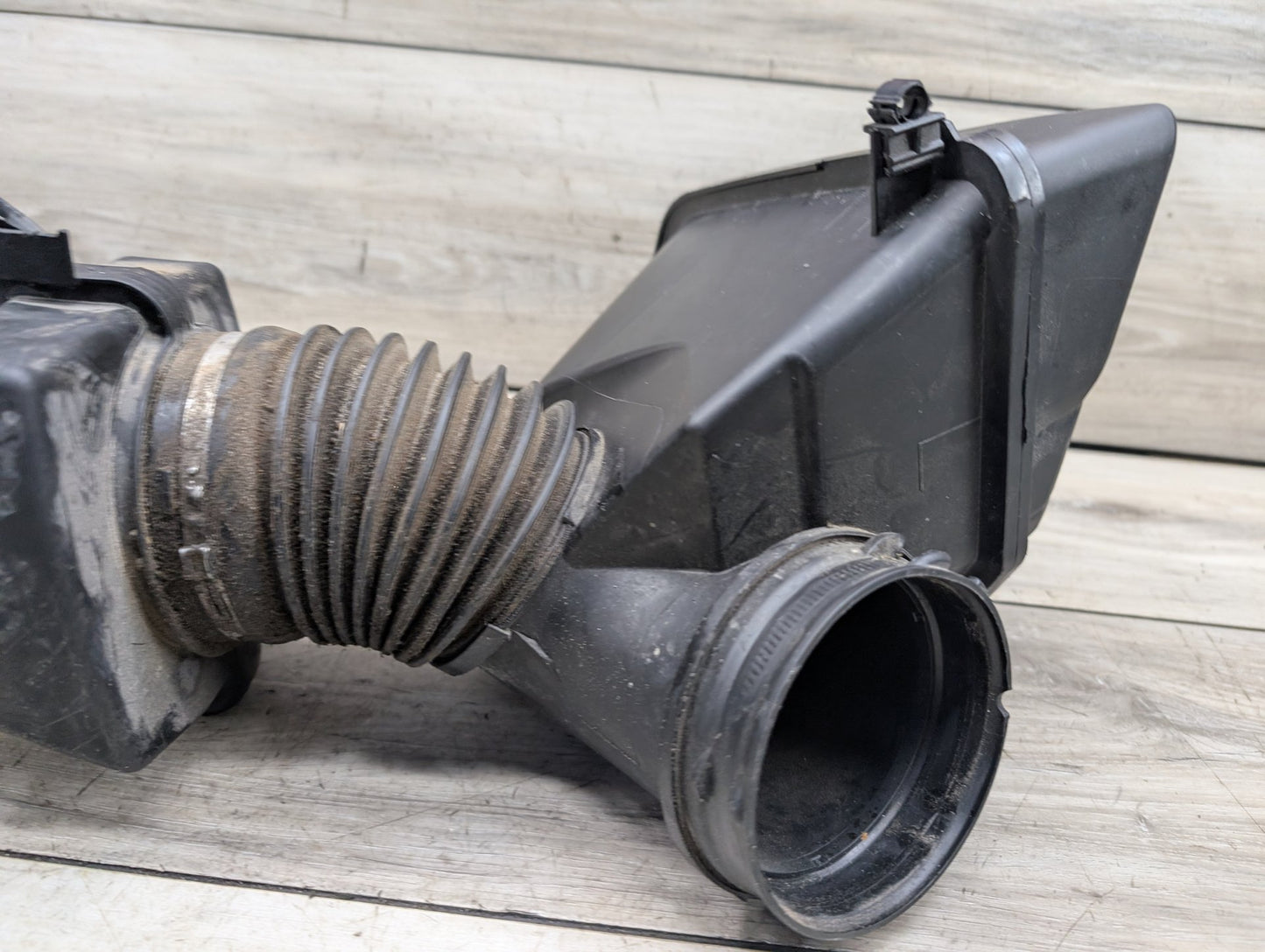 OEM BMW F30 F36 G01 G20 G26 Engine B46 Air Cleaner Filter Resonator Hose Tube