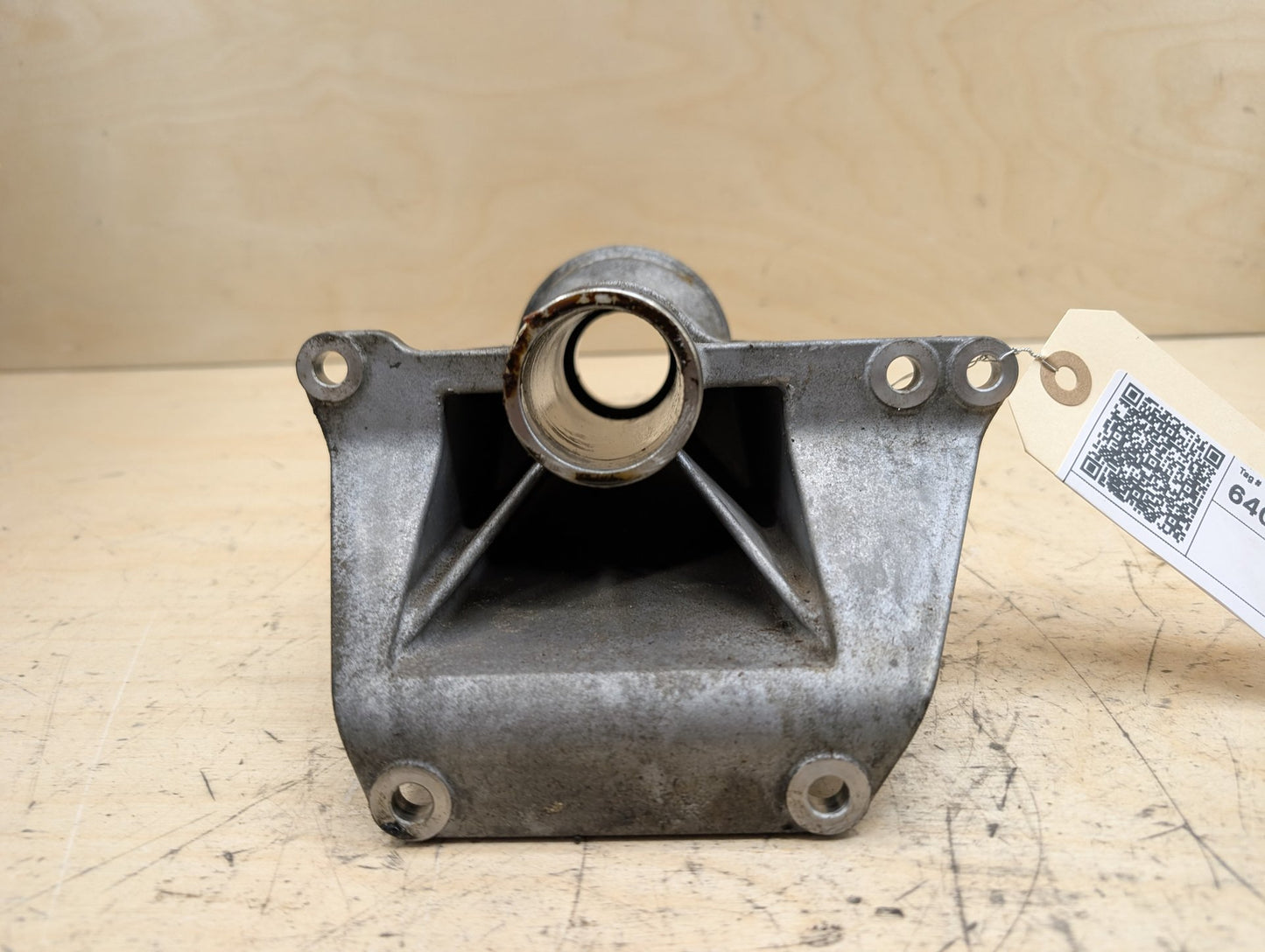 OEM BMW G01 G05 G12 G20 G26 G42 G80 Front Differential Axle Support Bracket