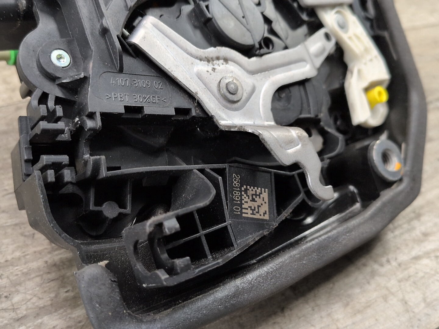 16-22 OEM BMW G11 G12 FRONT LEFT DRIVER Side Door Lock Latch Actuator SOFT CLOSE