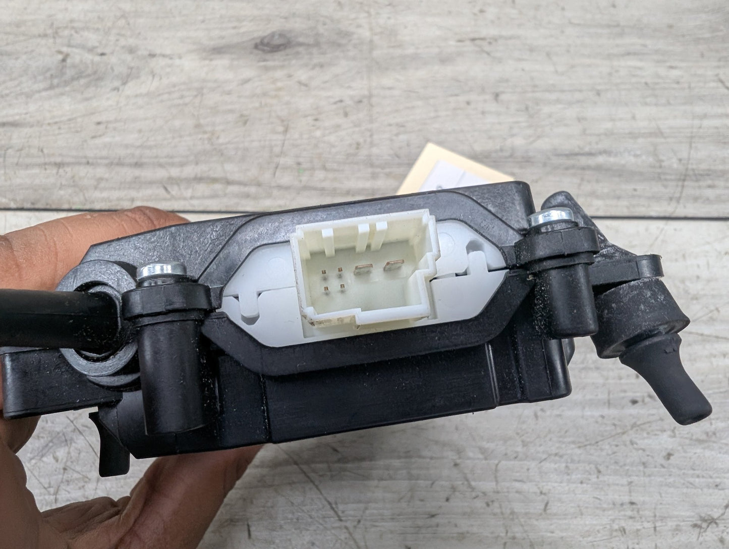 2014 - 2018 BMW X5 F15 Lower Liftgate Tailgate Lock Latch Actuator 7303443 N63B
