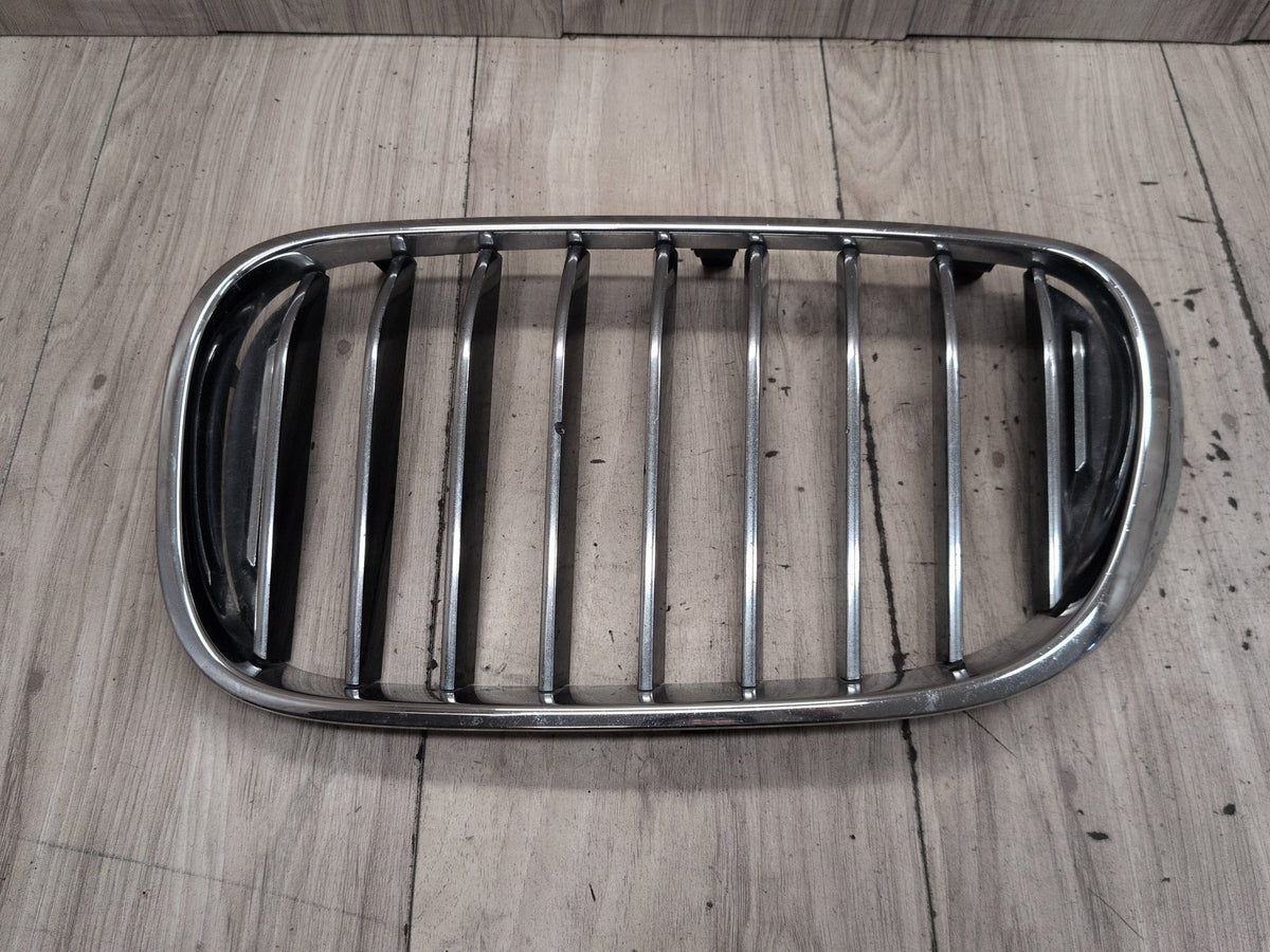 2016-2019 BMW 740Li G12 Front Left Upper Bumper Cover Kidney Grille 7357011 OEM