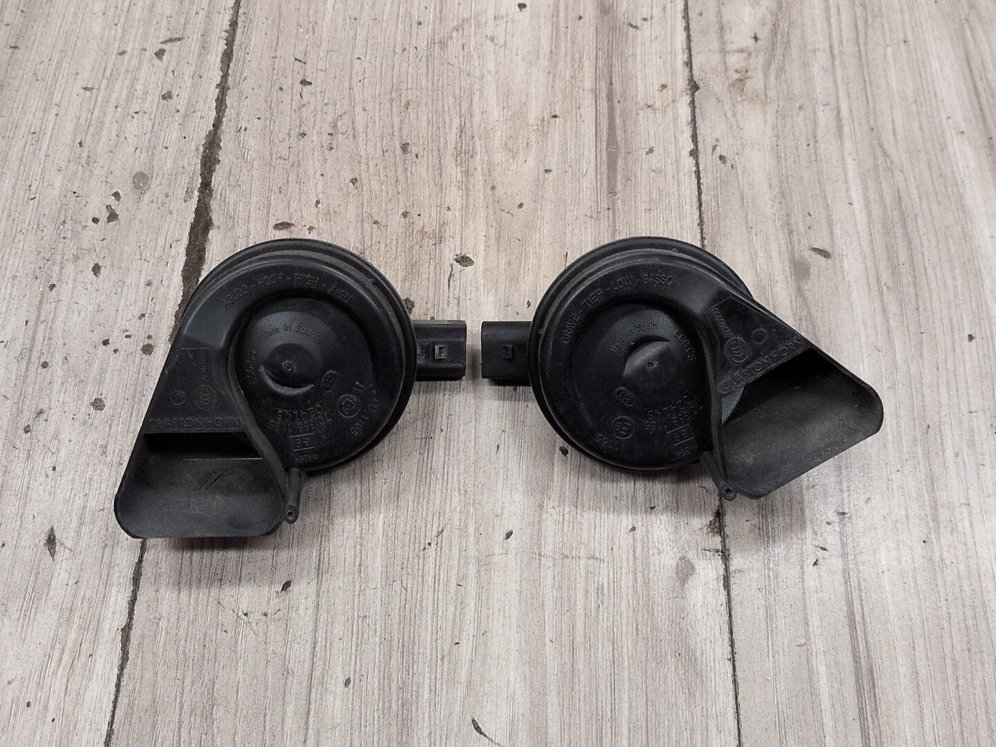 2010-2016 Audi S4 B8 Alarm Horns SET 8T0951223 OEM