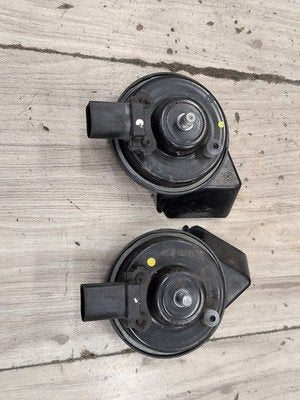 2010-2016 Audi S4 B8 Alarm Horns SET 8T0951223 OEM