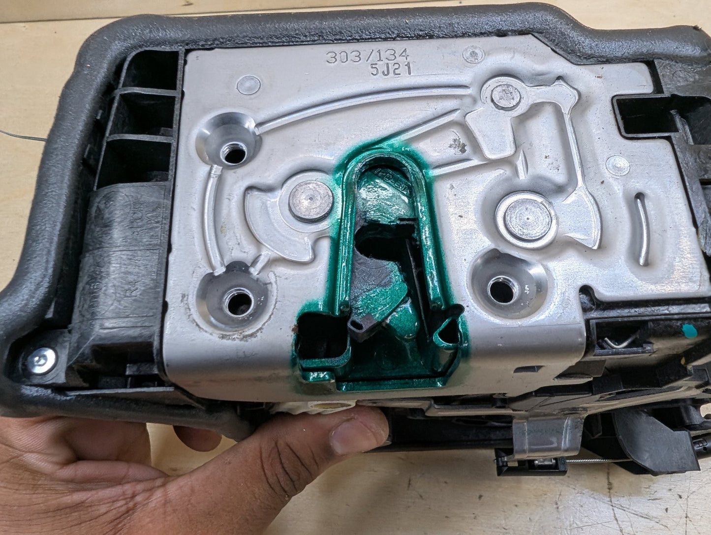 2015-2019 BMW X6 F16 Front Right Passenger Door Latch Lock Actuator 7362784