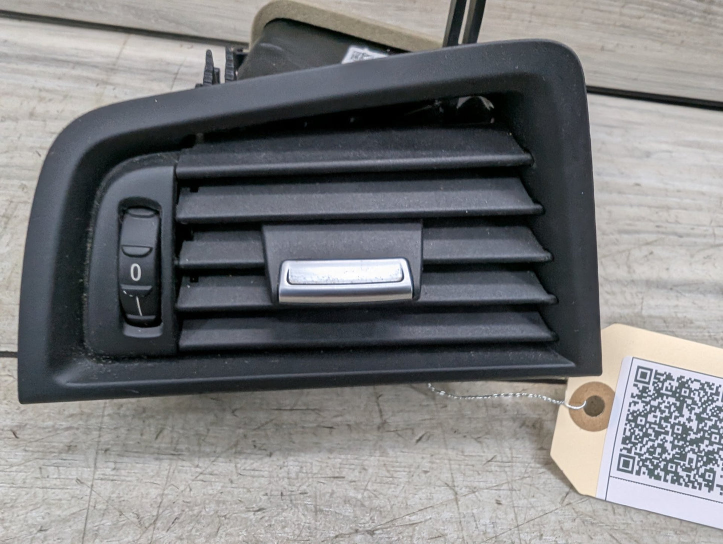 2011-2016 BMW 535i F10 Dashboard Dash Board Left Driver Air Vent 9166883