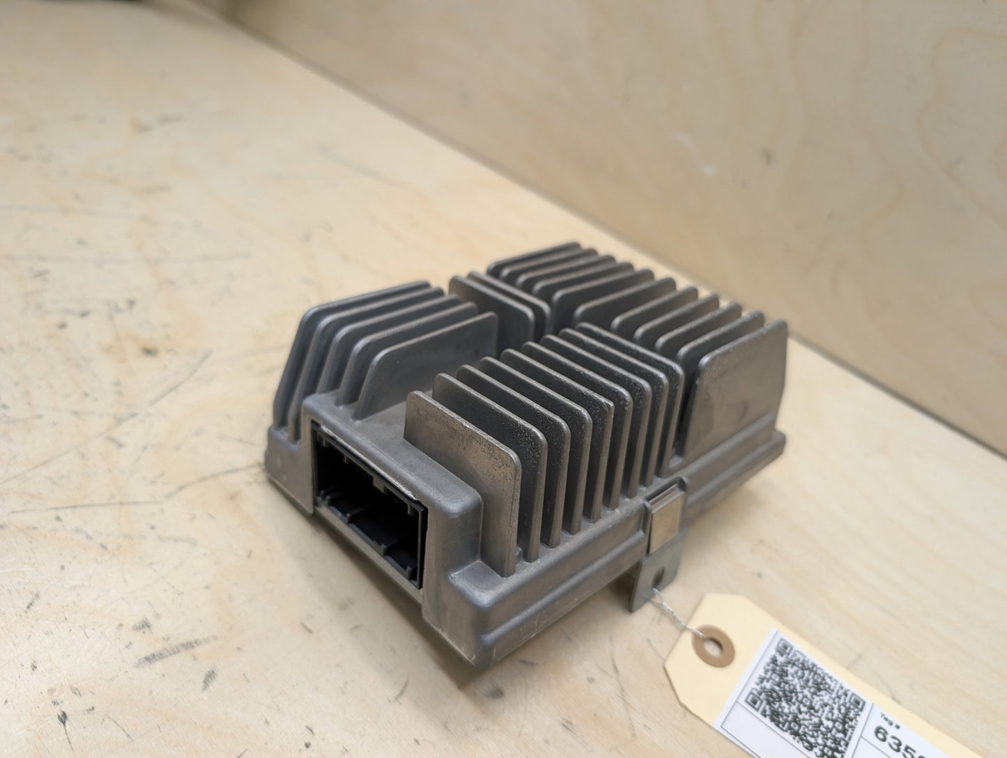 2012-2018 BMW 320i F30 Stereo Audio Amp Amplifier 9334716