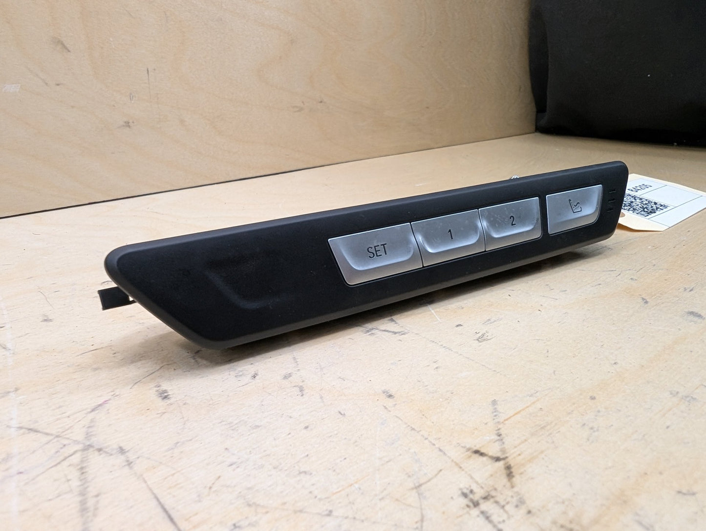 2016-2022 BMW 750i G12 - PN: 9382804