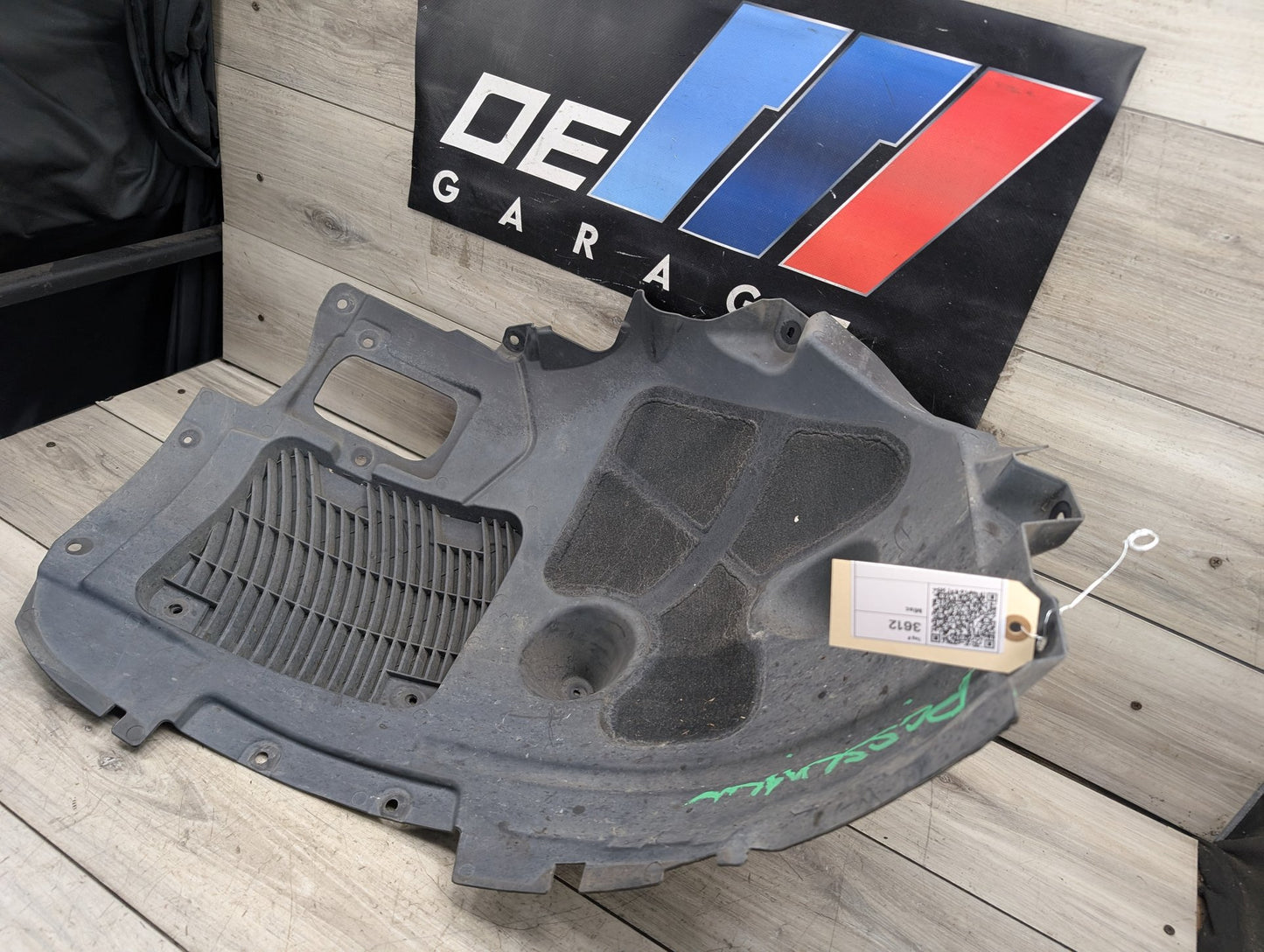 OEM BMW F95 G05 X5 Right Passenger Fender Liner Wheel Splash Shield Frontward