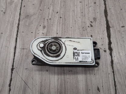 OEM BMW G30 530 540 M550 G12 740 750 M760 Upper Grille Air Flap Motor Actuator