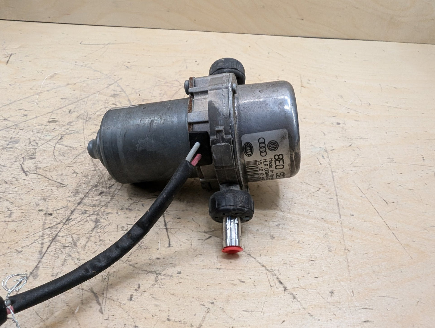 02-15 Audi A4 A5 A6 Q7 RS5 S4 S5 S6 Power Brake Booster Vacuum Pump 8E0927317H