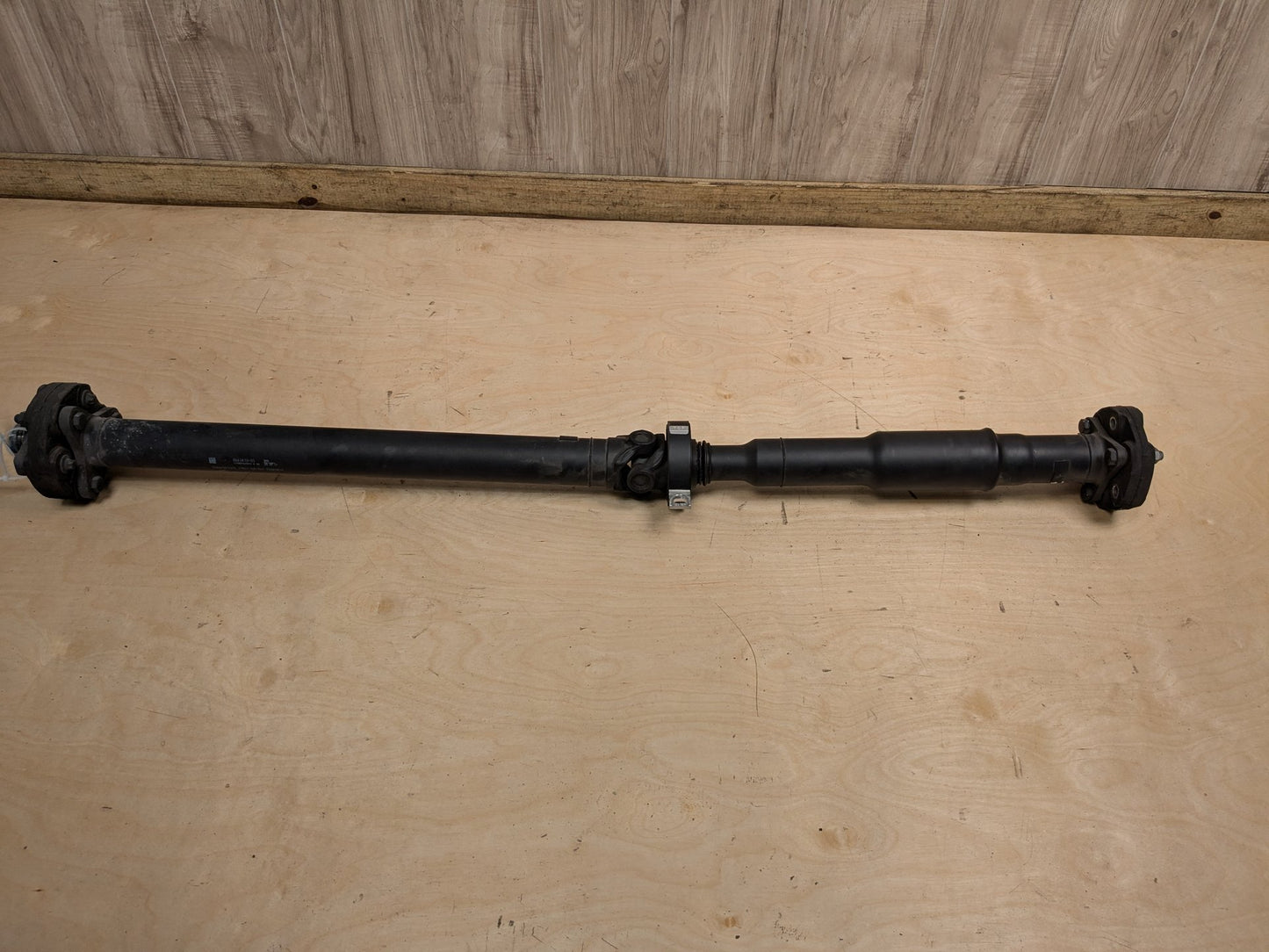 18-20 OEM BMW G30 M550 AWD Rear Drive Shaft Driveshaft Propeller