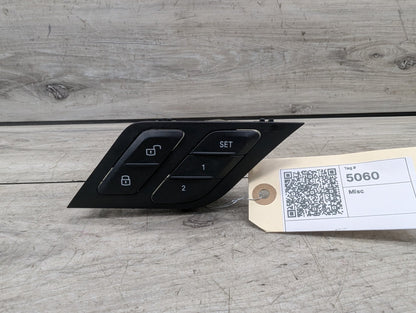 2014 - 2019 BMW 340 F34 Front Left Driver Seat Memory Switch 9680401 B58B30M0