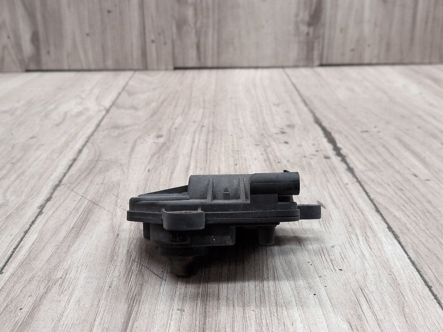 OEM BMW F15 F22 F23 F30 F32 F33 F36 F44 F48 Muffler Exhaust Flap Actuator Motor