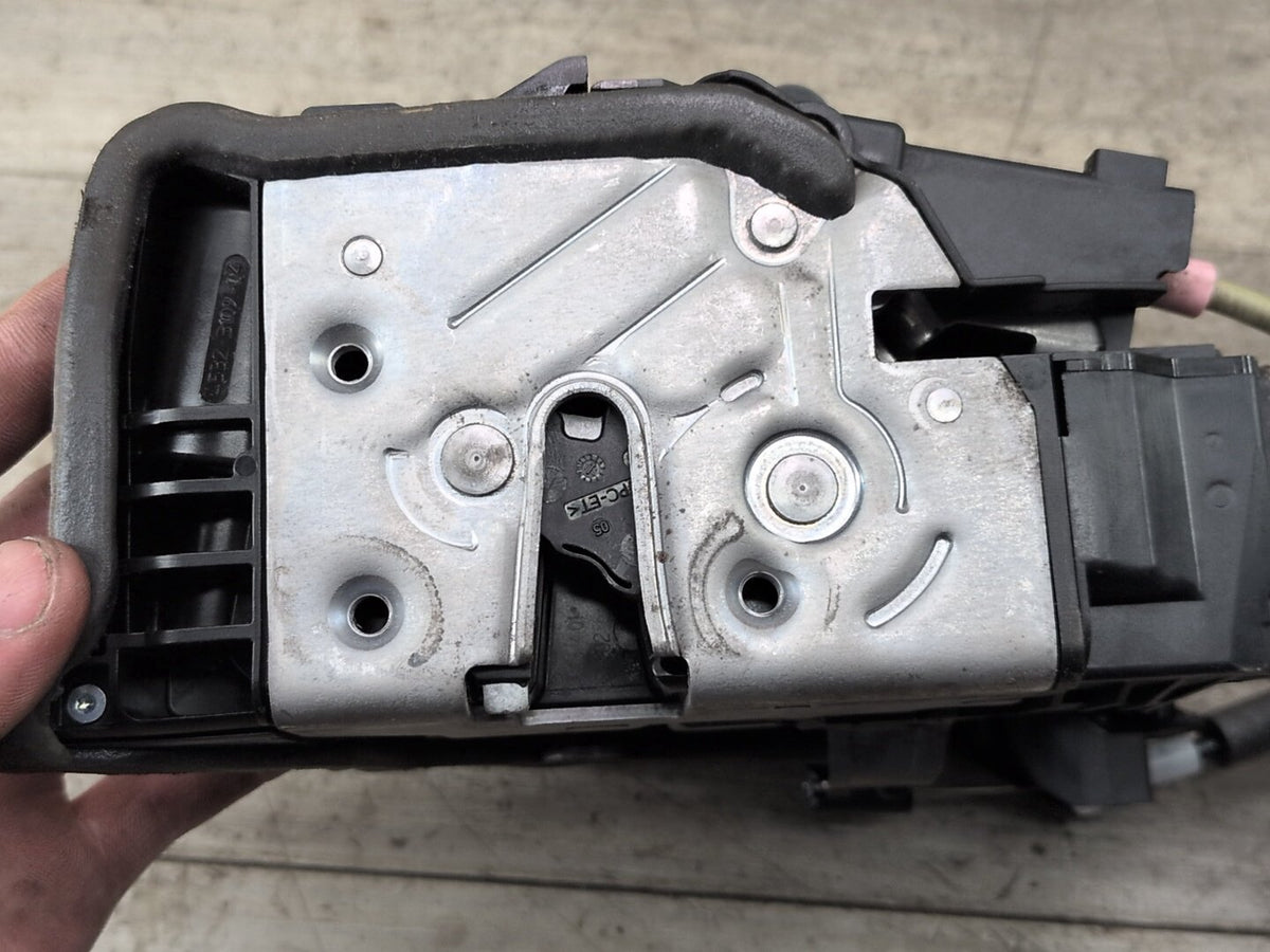 2016-2018 BMW 750i G12 Front Right Passenger Door Latch Lock Actuator w/ Soft Close 2581894 OEM