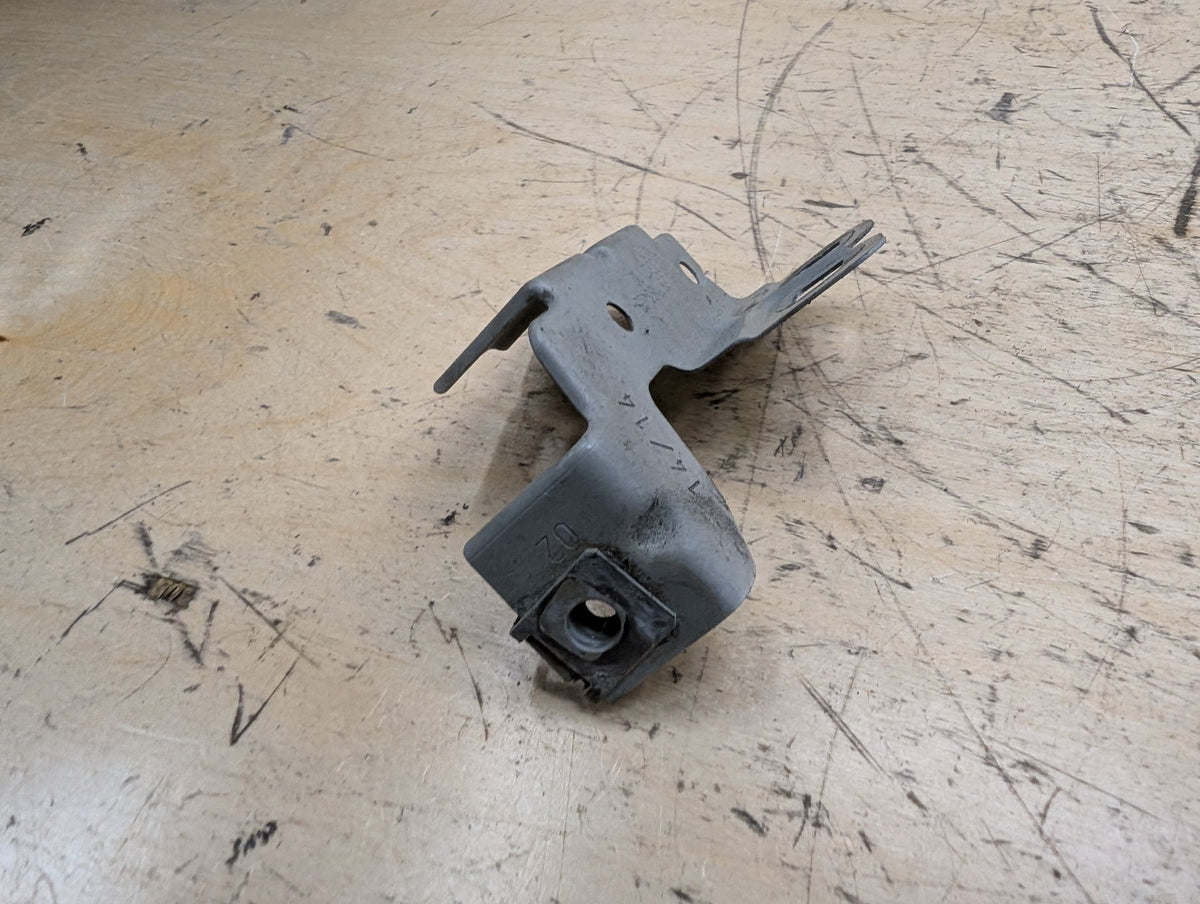 2010-2017 BMW 535i GT xDrive F07 Front Left Driver Fender Brackets SET 7193421 OEM