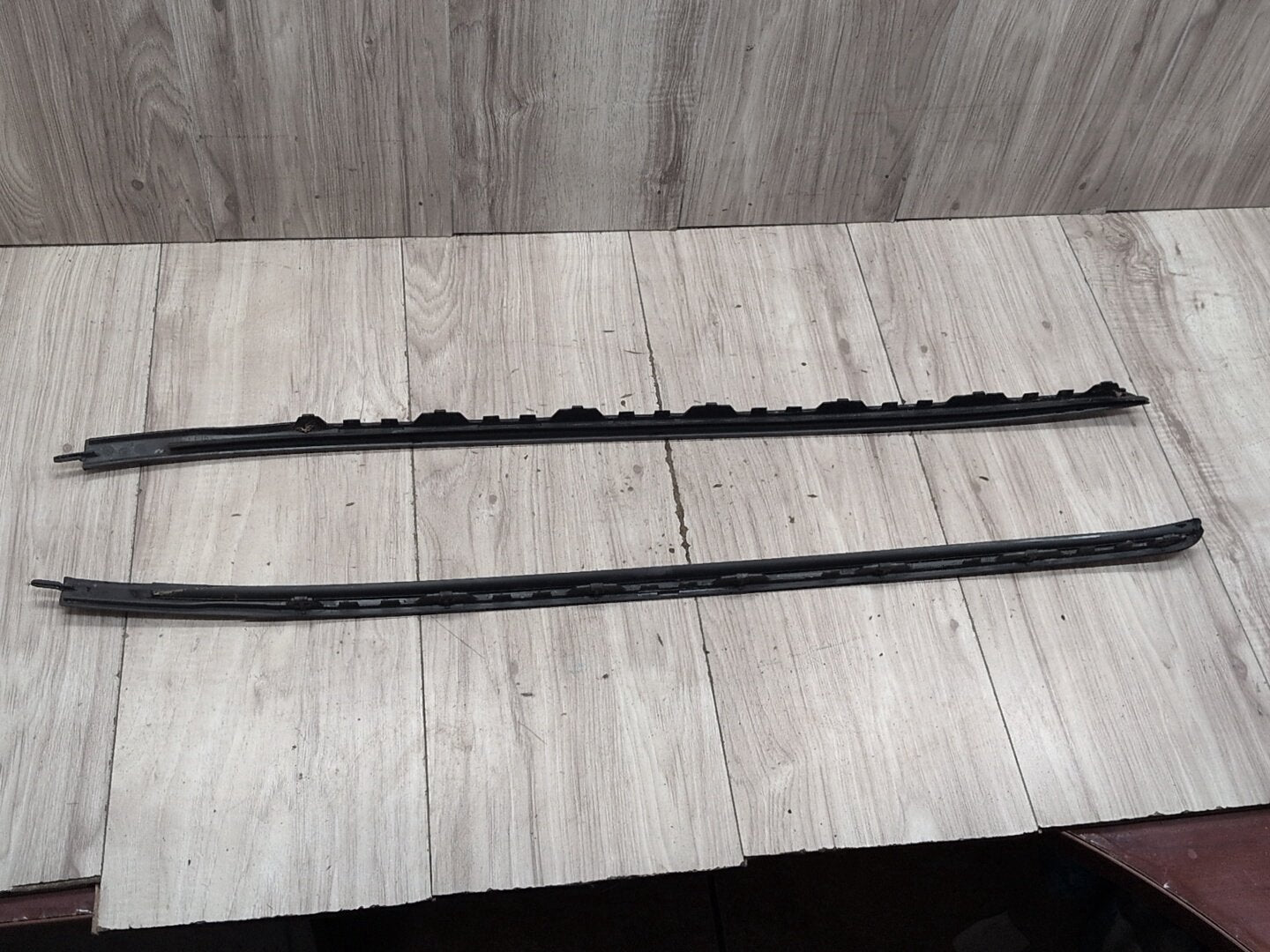 2014-2018 BMW X5 F85 Front Left Right Side Windshield Drip Trim Molding SET 7462205