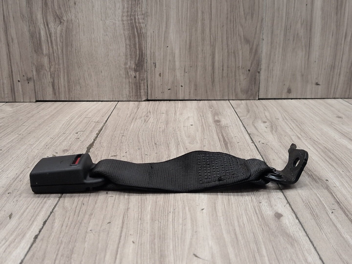 17-23 OEM BMW G30 530 F90 M5 Sedan Rear Left 2nd Row Center Seat Belt Buckle