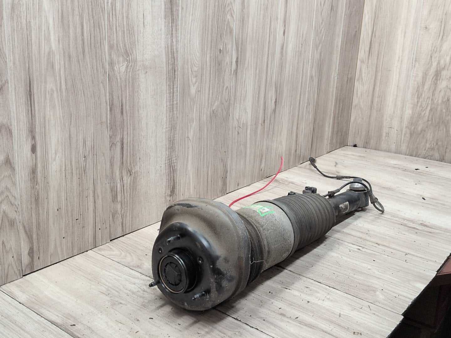 16-22 OEM BMW G11 G12 740 750 B7 REAR Left Driver Air Suspension Shock Strut