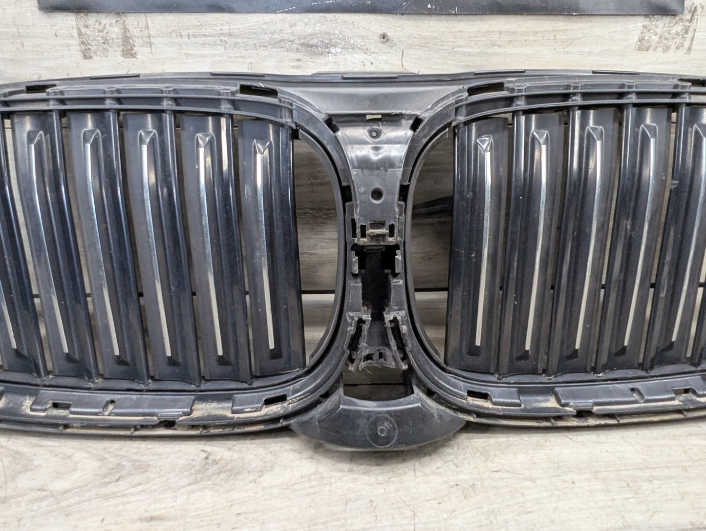 2016-2022 BMW 750Li G12 Front Bumper Radiator Air Flap Shutter 7347374