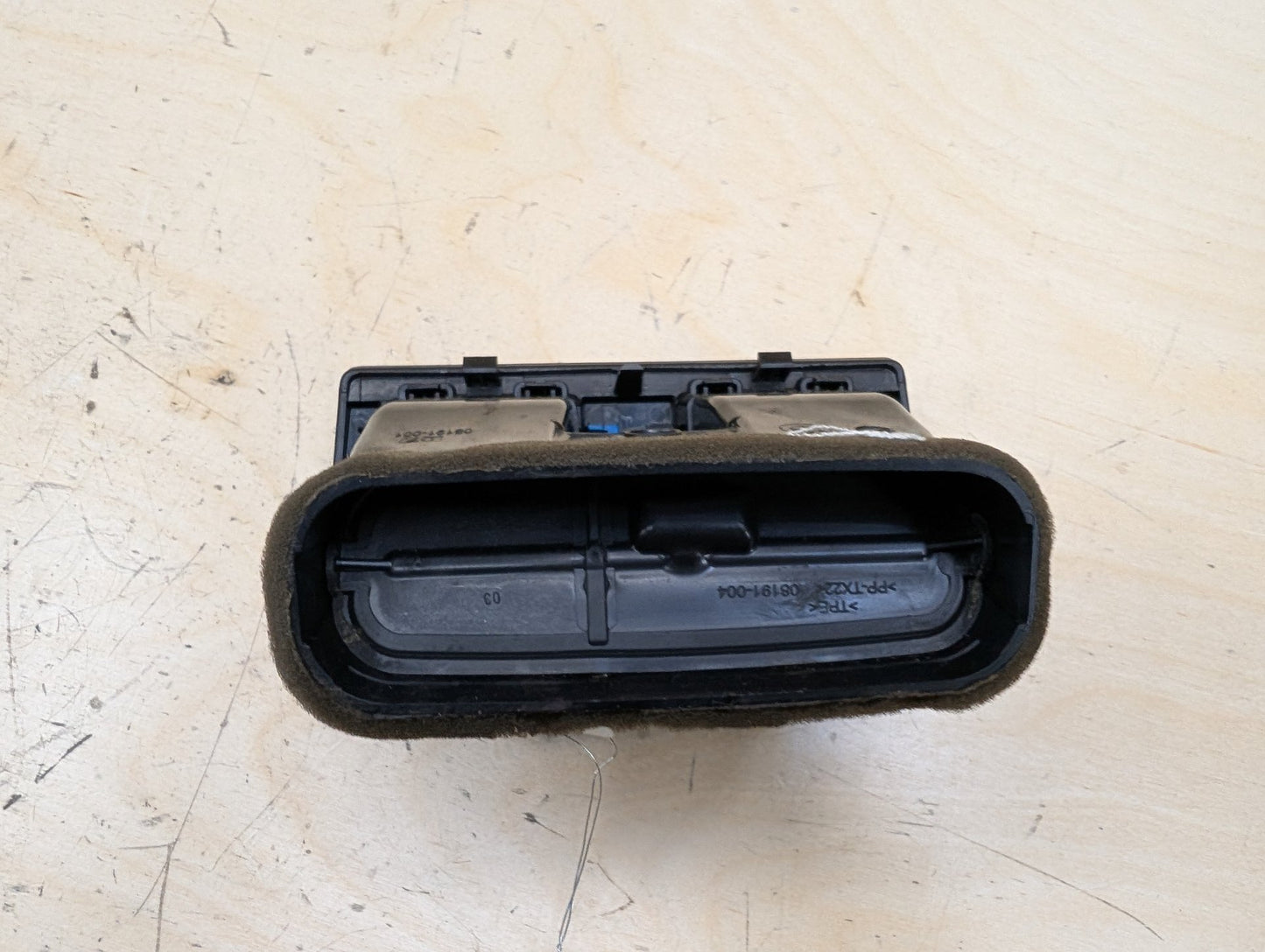 OEM BMW F22 F30 F32 F36 F80 F82 M3 M4 Rear AC Air Vent Trim Cover Panel Black