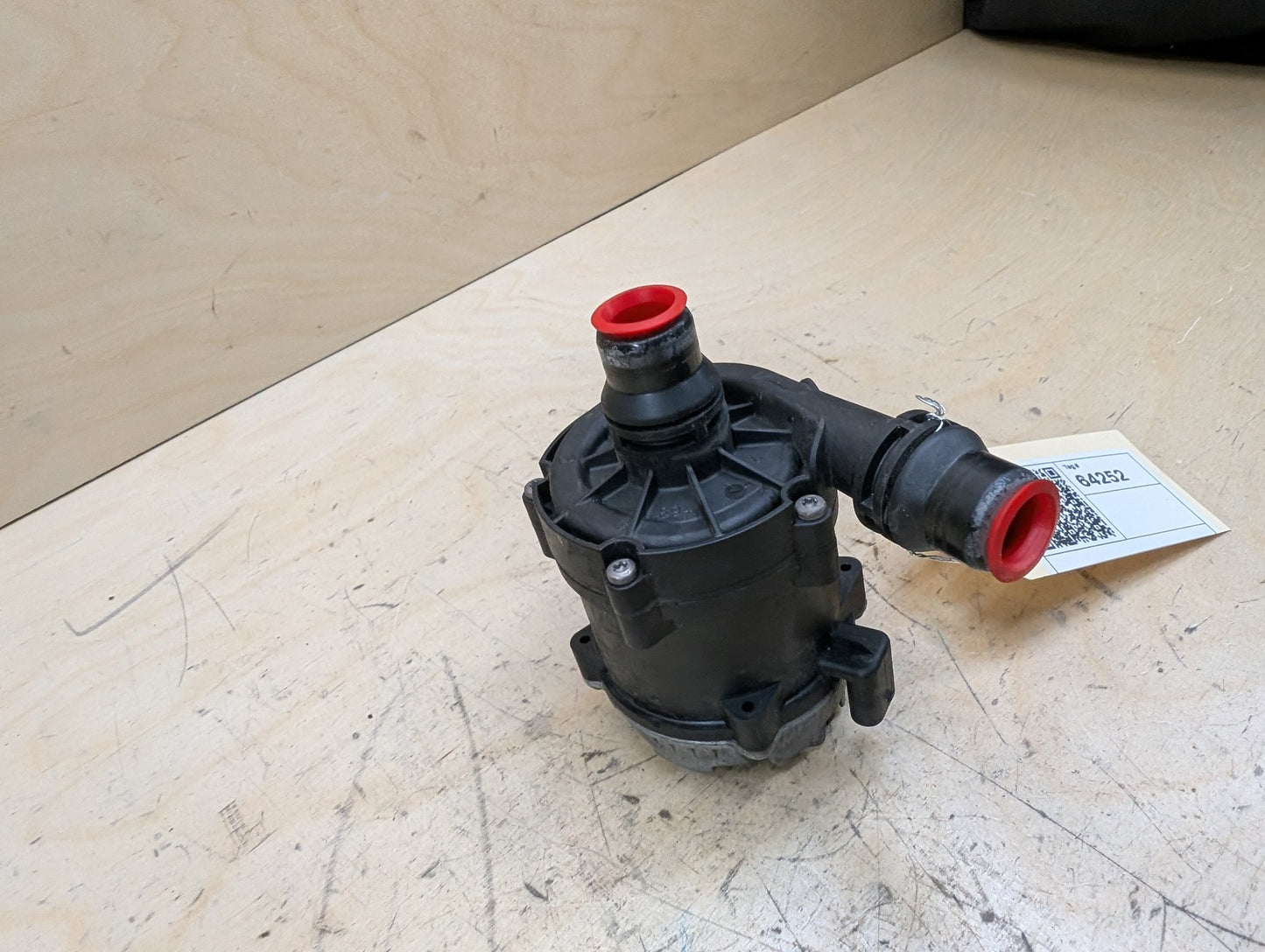 16-24 OEM BMW F90 G11 G12 G30 M5 Engine Electric Auxiliary Water Coolant Pump