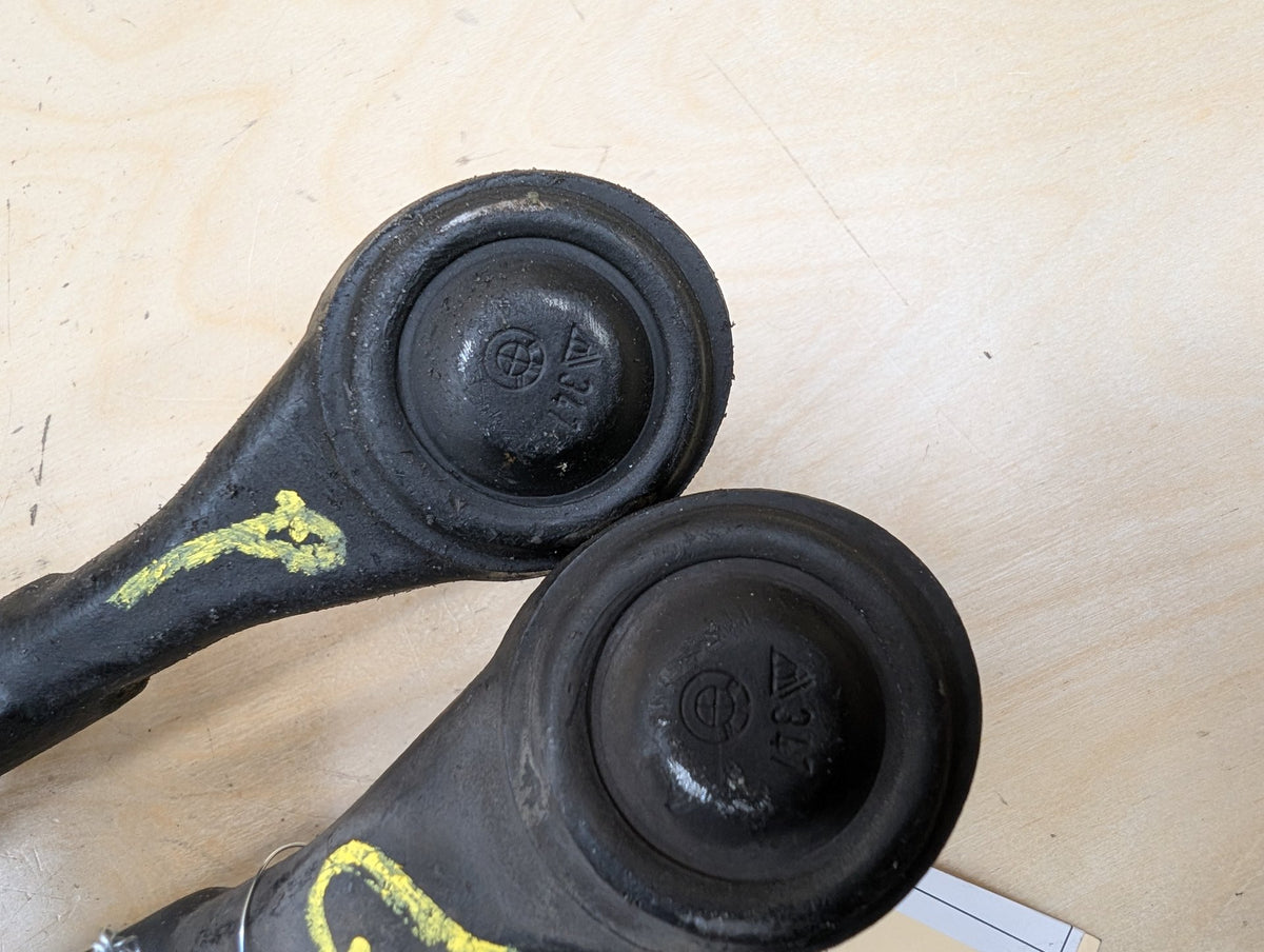 2007-2013 BMW 335i E93 Left Right Tie Rod W/ Boot SET 6765235 OEM