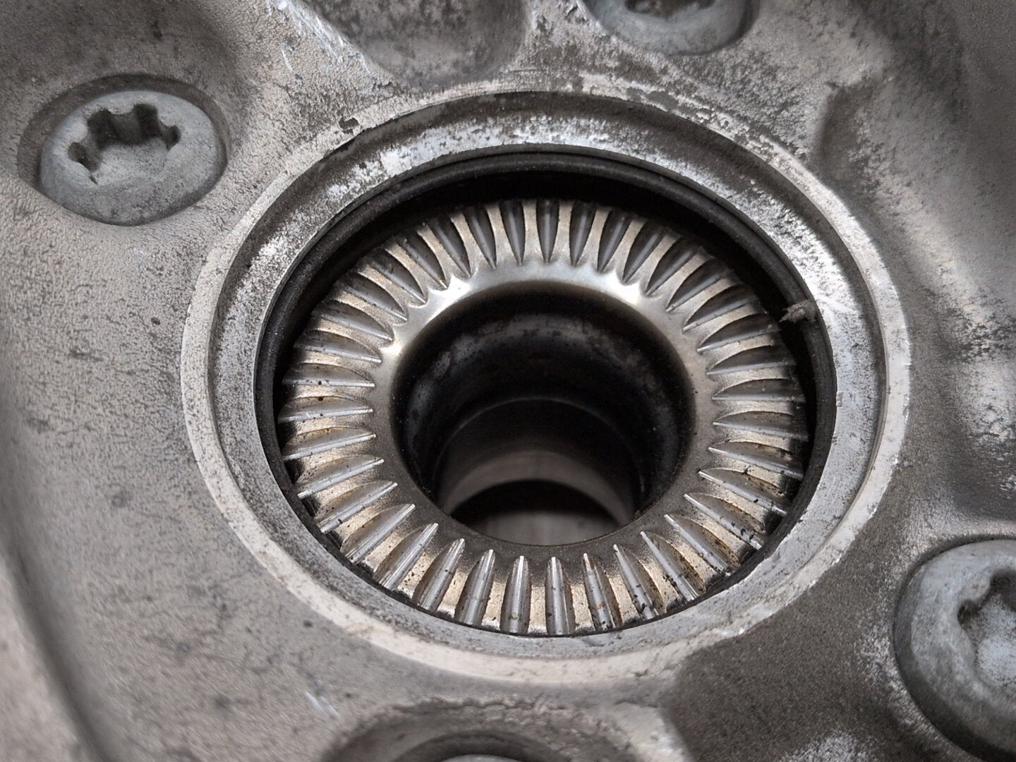 19-25 OEM BMW G20 330 M340 REAR Left Driver Knuckle Wheel Hub Spindle Bearing