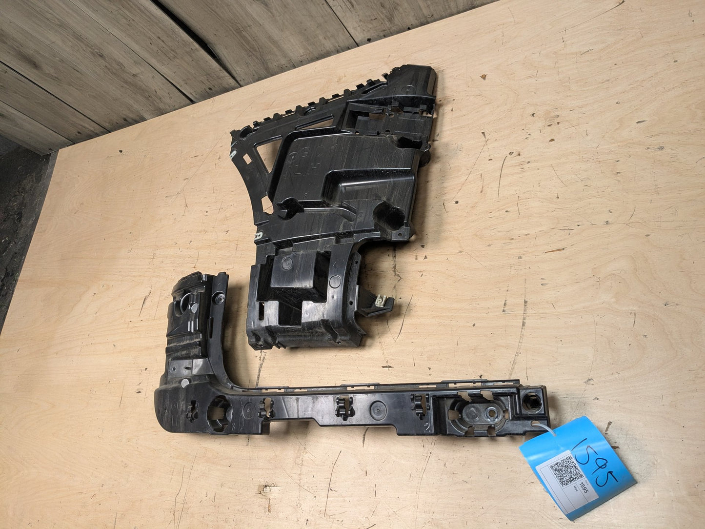 2018 - 2020 BMW X3 G01 Rear Left Driver Bumper Support Brackets SET 7400667 B58B30M0